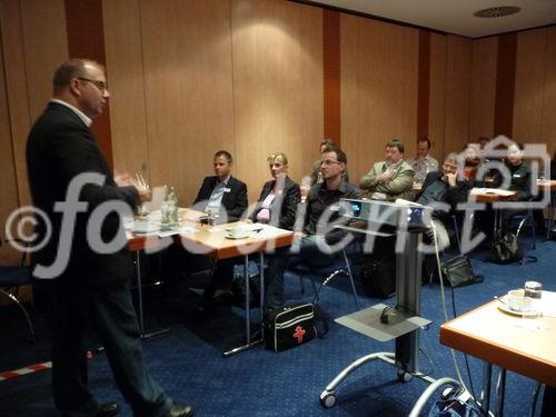 In der zweiten Woche ihrer Deutschland-Herbsttour machte das Workshop-Team von pressetext mit Wilfried Seywald, Alexander Wunschel und Michael Ehlers Station in Berlin, Stuttgart und München. Gastreferenten waren Stefanie Friedrichs (Berlin) und Dominik Walter (Stuttgart) von Landau Media sowie PR-Altmeister Gerhard Pfeffer (PR-Journal.de) in München. Die Teilnehmerinnen wurden mit zahlreichen Beispielen und Praxis-Tools 