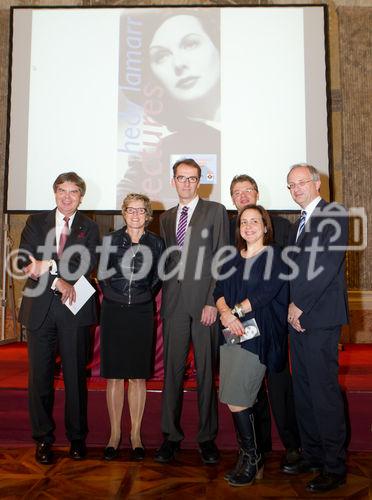  (C) fotodienst.at / Anna Rauchenberger - Wien, am 07.11.2011 - Mediennutzung in konvergierenden Medienumgebungen - Ein Vortrag aus der Reihe der 'Hedy Lamarr - Lectures' im Festsaal der Österreichischen Akademie der Wissenschaften. FOTO v.l. Prof. Herbert Matis, ÖAW, Elisabeth Mattes, Telekom Austria Group, Prof. Uwe Hasebrink, Professor für Empirische Kommunikationswissenschaft, Prof. Matthias Karmasin, Medienhaus Wien, Dr. Daniela Kraus, Medienhaus Wien, Dr. Josef Seethaler, ÖAW: