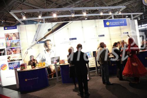  (c) fotodienst/Katharina Schiffl - Wien, am 12.01.2012 - Heute startet die Ferien-Messe Wien, wo bis einschließlich Sonntag (15. Jänner) über 700 Aussteller aus mehr als 70 Ländern beliebte Urlaubsziele sowie Geheimtipps, empfehlenswerte Reisearten, verschiedenste Varianten zur Freizeitgestaltung, maßgeschneiderte Angebote, Schnäppchen, Gewinnspiele und vieles mehr präsentieren.