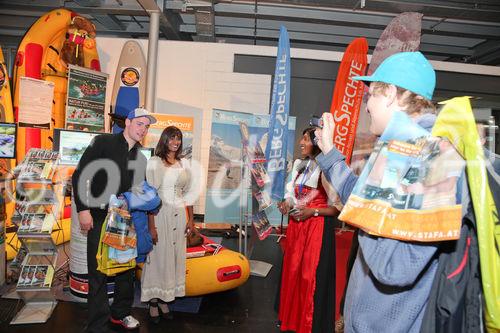  (c) fotodienst/Katharina Schiffl - Wien, am 12.01.2012 - Heute startet die Ferien-Messe Wien, wo bis einschließlich Sonntag (15. Jänner) über 700 Aussteller aus mehr als 70 Ländern beliebte Urlaubsziele sowie Geheimtipps, empfehlenswerte Reisearten, verschiedenste Varianten zur Freizeitgestaltung, maßgeschneiderte Angebote, Schnäppchen, Gewinnspiele und vieles mehr präsentieren.