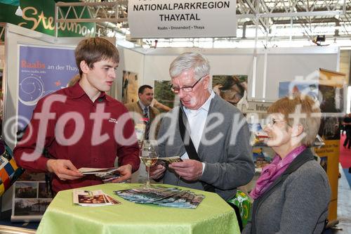  (c) fotodienst/Katharina Schiffl - Wien, am 12.01.2012 - Heute startet die Ferien-Messe Wien, wo bis einschließlich Sonntag (15. Jänner) über 700 Aussteller aus mehr als 70 Ländern beliebte Urlaubsziele sowie Geheimtipps, empfehlenswerte Reisearten, verschiedenste Varianten zur Freizeitgestaltung, maßgeschneiderte Angebote, Schnäppchen, Gewinnspiele und vieles mehr präsentieren.