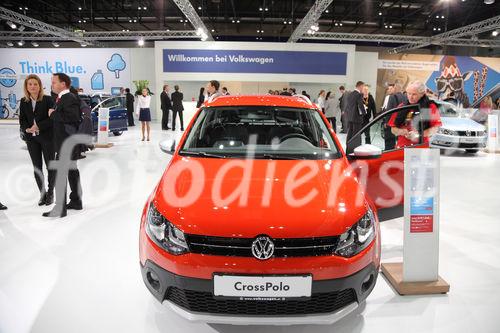  (c) fotodienst/Katharina Schiffl - Wien, am 11.01.2012 - Am Donnerstag, 12. Jänner startet die bedeutendste heimische PKW-Neuheiten- und Leistungsschau, die „Vienna Autoshow“. Vier Tage lang, bis einschließlich Sonntag (15. Jänner), präsentieren 40 Automarken rund 400 Neuwagen in der Messe Wien. Am heutigen Presse- und Händlertag herrscht bereits reges Aufkommen.