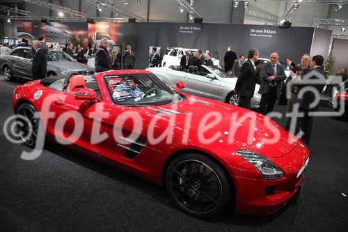  (c) fotodienst/Katharina Schiffl - Wien, am 11.01.2012 - Am Donnerstag, 12. Jänner startet die bedeutendste heimische PKW-Neuheiten- und Leistungsschau, die „Vienna Autoshow“. Vier Tage lang, bis einschließlich Sonntag (15. Jänner), präsentieren 40 Automarken rund 400 Neuwagen in der Messe Wien. Am heutigen Presse- und Händlertag herrscht bereits reges Aufkommen.