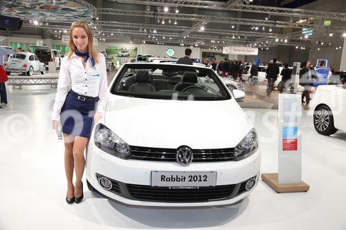  (c) fotodienst/Katharina Schiffl - Wien, am 11.01.2012 - Am Donnerstag, 12. Jänner startet die bedeutendste heimische PKW-Neuheiten- und Leistungsschau, die „Vienna Autoshow“. Vier Tage lang, bis einschließlich Sonntag (15. Jänner), präsentieren 40 Automarken rund 400 Neuwagen in der Messe Wien. Am heutigen Presse- und Händlertag herrscht bereits reges Aufkommen.