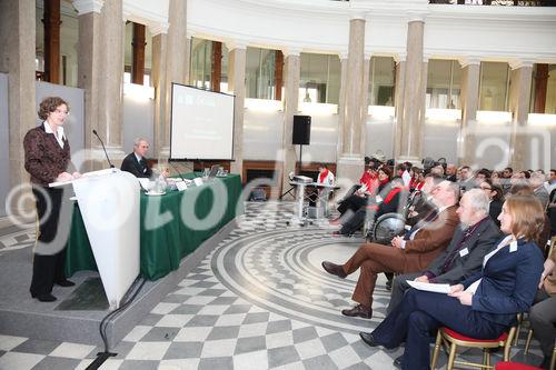  (c) fotodienst/Katharina Schiffl - Wien, am 25.01.2012 - Nach der Begrüßung von den Präsident der ÖGSR, Univ.-Doz. HR Dr. Markus Juranek und der Eröffnung des Symposiums 