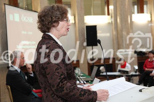  (c) fotodienst/Katharina Schiffl - Wien, am 25.01.2012 - Nach der Begrüßung von den Präsident der ÖGSR, Univ.-Doz. HR Dr. Markus Juranek und der Eröffnung des Symposiums 