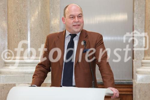  (c) fotodienst/Katharina Schiffl - Wien, am 25.01.2012 - Nach der Begrüßung von den Präsident der ÖGSR, Univ.-Doz. HR Dr. Markus Juranek und der Eröffnung des Symposiums 