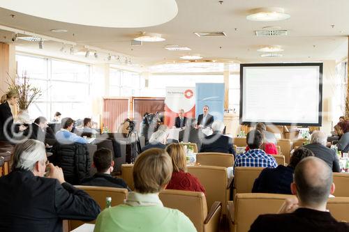  (c) fotodienst/Anna Rauchenberger - Wien, am 09.02.2012 - Auf  Initiative des Zentrums für Zukunftsstudien an der FH Salzburg wurde zeitgleich mit der deutschen Tourismusanalyse auch 2012 ein repräsentativer Querschnitt der österreichischen Bevölkerung (ab 15 Jahren) interviewt. Insgesamt wurden 1000 Österreicher nach ihren Reiseverhalten 2011 und ihren Reiseabsichten 2012 befragt. Demnach bleibt das beliebteste Urlaubsland der Österreicher Österreich.