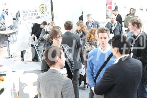 Die Swiss Online Marketing Messe Zürich am 14. und 15. März 2012 ist gegenüber dem Vorjahr kräftig gewachsen. Über 100 Aussteller, eine Verdreifachung der Ausstellungsfläche und ein 30%iges Besucherwachstum stimmt den Veranstalter Spring Messe zufrieden. Auch unter Aussteller und Besuchern gab es durchwegs zufriedene Gesichter. Die Praxisforen ebenso wie die Facebook, Twitter- und Google-Workshops wurden regelrecht gestürmt. Fotos: Franz Pflügl für Fotodienst.