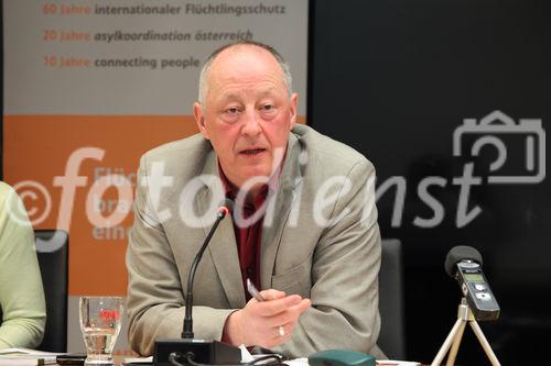  (c) fotodienst/Katharina Schiffl - Wien, am 27.03.2012 - Die Obfrau der asylkoordination Mag. Anny Knapp präsentiert die aktuellen Forderungen, die sich aus den Ergebnisse des Projekts 