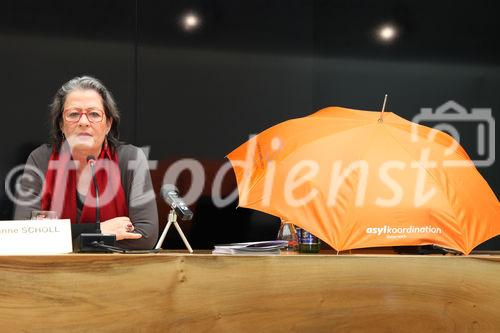  (c) fotodienst/Katharina Schiffl - Wien, am 27.03.2012 - Die Obfrau der asylkoordination Mag. Anny Knapp präsentiert die aktuellen Forderungen, die sich aus den Ergebnisse des Projekts 