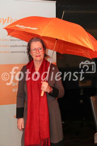  (c) fotodienst/Katharina Schiffl - Wien, am 27.03.2012 - Die Obfrau der asylkoordination Mag. Anny Knapp präsentiert die aktuellen Forderungen, die sich aus den Ergebnisse des Projekts 