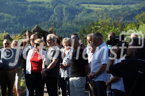 © Fotodienst / Adolf Seywald: Mercedes Cabrio Treffen 10. bis 13. Mai 2012 in Berg im Drautal. Liebhaber legendärer Sportwägen aus sieben Jahrzehnten trafen sich im Ferienhotel Glocknerhof zum Informations- und Erfahrungsaustausch.