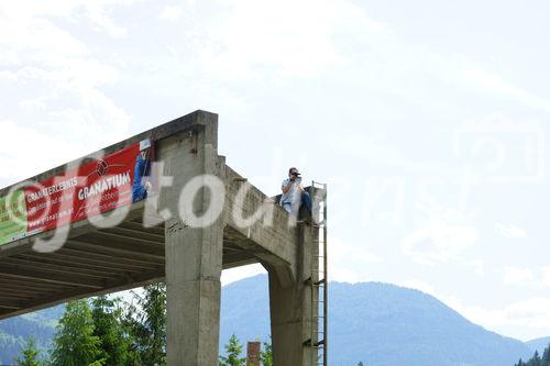 © Fotodienst / Adolf Seywald: Mercedes Cabrio Treffen 10. bis 13. Mai 2012 in Berg im Drautal. Liebhaber legendärer Sportwägen aus sieben Jahrzehnten trafen sich im Ferienhotel Glocknerhof zum Informations- und Erfahrungsaustausch.