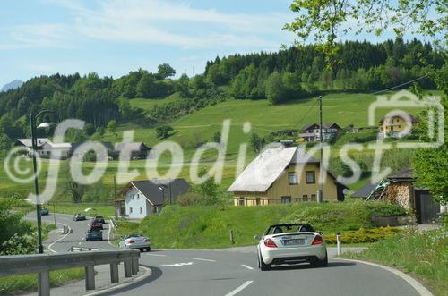 © Fotodienst / Adolf Seywald: Mercedes Cabrio Treffen 10. bis 13. Mai 2012 in Berg im Drautal. Liebhaber legendärer Sportwägen aus sieben Jahrzehnten trafen sich im Ferienhotel Glocknerhof zum Informations- und Erfahrungsaustausch.