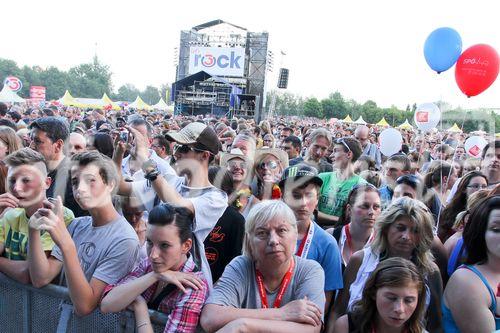  (c) fotodienst/Katharina Schiffl - Wien, am 22.06.2012 - Die grösste Party Europas hat begonnen und lockt das Wochende mit nationalen und internationalen gratis Live Acts auf die Wiener Donauinsel.
