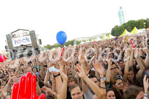  (c) fotodienst/Katharina Schiffl - Wien, am 22.06.2012 - Die grösste Party Europas hat begonnen und lockt das Wochende mit nationalen und internationalen gratis Live Acts auf die Wiener Donauinsel.