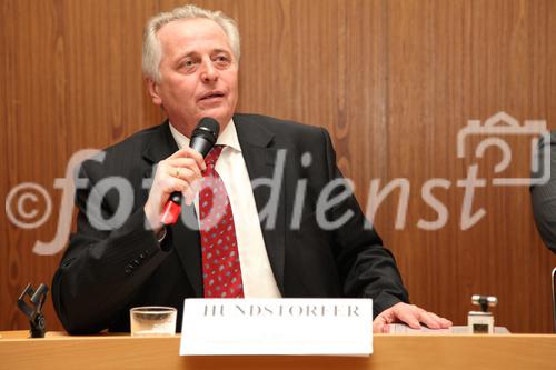 (c)fotodienst/ Sarah-Maria Kölbl, Wien am 4.12.2012, im Bild: Rudolf HUNDSTORFER (Bundesminister für Arbeit, Soziales und Konsumentenschutz)