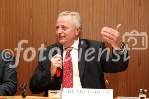 (c)fotodienst/ Sarah-Maria Kölbl, Wien am 4.12.2012, im Bild: Rudolf HUNDSTORFER (Bundesminister für Arbeit, Soziales und Konsumentenschutz)