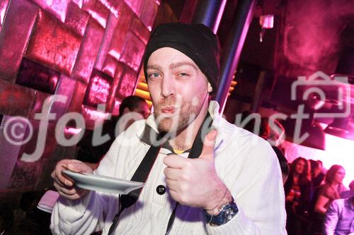 Scandalous ® ist eine monatliche Werbe- und Networkingplattform, die von Irena Markovic Events ins Leben gerufen wurde. Scandalous ® zeichnet sich insbesondere durch seine gehobene Gästeliste, bestehend aus der nationalen und internationalen Community unterschiedlicher Branchen, bekannten Gesichtern aus Wirtschaft, Kunst, Society, Fashion, Sport, Politik und Fernsehen, sowie Unternehmern, Diplomaten und Mitarbeitern internationaler Organisationen (u.a. UNO, OPEC), aus.