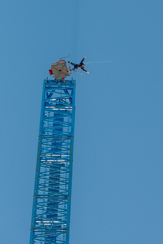 Bungee Jumping: Weltrekordsprung mit implantierter Linse