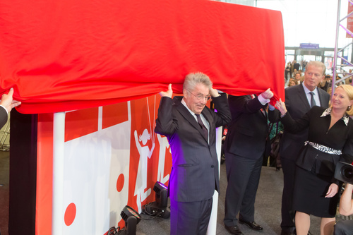 Der Hauptbahnhof ist eröffnet.