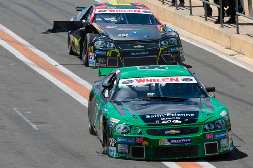 Eine Pole Position, zwei 7. Plätze in der Spitzengruppe Elite 1 und ein Stockerlplatz (P3) in der Elite 2: Das erste Rennwochenende von dexwet mit dem Renauer Motorsport Team in der NASCAR Euro Serie im spanischen Valencia hat selbst die kühnsten Erwartungen übertroffen. 