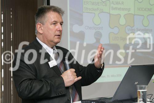 (C) fotodienst/Anna Rauchenberger - Wien 30.03.2006 - Alcatel zeigten gemeinsam mit der ÖBB Holding bei einer Hausmesse die aktuellsten Innovationen. FOTO: DI DR. Alfred Veider (General Manager Transport Solutions Division/TSD, Alcatel Austria).