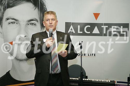 (C) fotodienst/Anna Rauchenberger - Wien 30.03.2006 - Alcatel zeigte bei einer Hausmesse die aktuellsten Innovationen. FOTO: DI DR. Alfred Veider (General Manager Transport Solutions Division/TSD, Alcatel Austria).