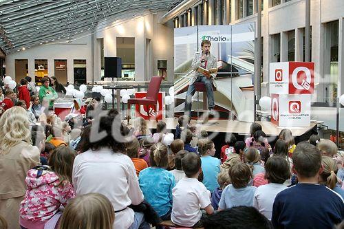 (C) fotodienst/Anna Rauchenberger - Wien 06.04.2006 -  Kinderbuchwoche bei Thalia.at: Thomas Brezina liest Kostproben aus seinen aktuellen Büchern. FOTO: Thomas Brezina.