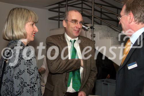 (C) fotodienst/Anna Rauchenberger - Wien 09.01.2007  - Traditioneller Neujahrscocktail im PHILIPS-Haus am Wienerberg. Philips Austria Generaldirektor Peter Kamm und Mag. Christoph Wolfsgruber, Finanzvorstand der Philips Austria GmbH durften wieder zahlreiche Gäste begrüßen. FOTO: Gäste.