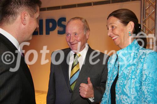 (C) fotodienst/Anna Rauchenberger - Wien 09.01.2007  - Traditioneller Neujahrscocktail im PHILIPS-Haus am Wienerberg. Philips Austria Generaldirektor Peter Kamm und Mag. Christoph Wolfsgruber, Finanzvorstand der Philips Austria GmbH durften wieder zahlreiche Gäste begrüßen. FOTO: Gäste.