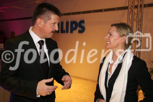 (C) fotodienst/Anna Rauchenberger - Wien 09.01.2007  - Traditioneller Neujahrscocktail im PHILIPS-Haus am Wienerberg. Philips Austria Generaldirektor Peter Kamm und Mag. Christoph Wolfsgruber, Finanzvorstand der Philips Austria GmbH durften wieder zahlreiche Gäste begrüßen. FOTO: Gäste.