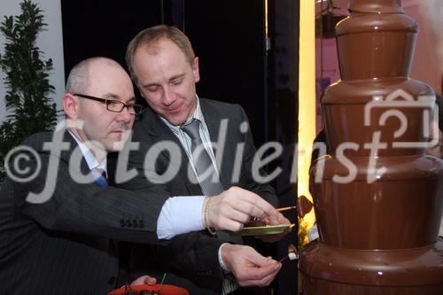 (C) fotodienst/Anna Rauchenberger - Wien 09.01.2007  - Traditioneller Neujahrscocktail im PHILIPS-Haus am Wienerberg. Philips Austria Generaldirektor Peter Kamm und Mag. Christoph Wolfsgruber, Finanzvorstand der Philips Austria GmbH durften wieder zahlreiche Gäste begrüßen. FOTO: Gäste und Mitarbeiter.