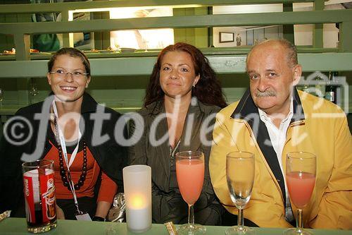 (C) fotodienst/Anna Rauchenberger - Wien 03.08.2006 - Das Philips Licht Derby, das alljährlich stattfindende Pferderennen, ging heute wieder auf der Trabrennbahn in Baden bei Wien über die Bühne. FOTO: Gäste.