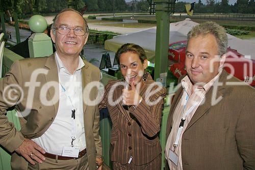 (C) fotodienst/Anna Rauchenberger - Wien 03.08.2006 - Das Philips Licht Derby, das alljährlich stattfindende Pferderennen, ging heute wieder auf der Trabrennbahn in Baden bei Wien über die Bühne. FOTO: Gäste.