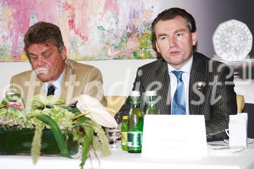 (c) fotodienst/Dan Carabas - Wien 03.07.08 - 5-Euro-Münzen in der Gastronomie - FOTO v.li.: Vorstandsdirektor der Münze Österreich DI Kurt Meyer, BÖG-Präsident Toni Mörwald