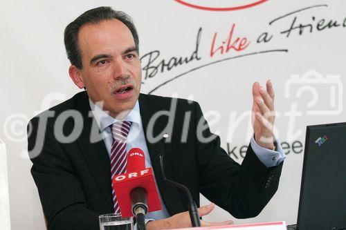 (C) fotodienst/Anna Rauchenberger - Wien 21.02.2006 - Umsatzhoch in der Region bringt Produktionsrekord in Wien: Sehr gute Bilanz der Henkel CEE. FOTO: Mag. Günter Thumser, Präsident der Henkel CEE.