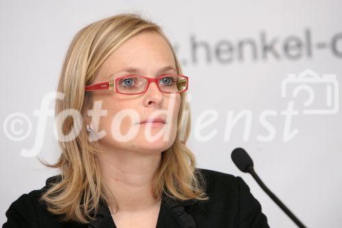 (C) fotodienst/Anna Rauchenberger - Wien, 25.02.2009 - Henkel CEE: Umsatzplus 2008 und Investmentpläne 2009. FOTO: Dr. Sabine Schauer, Leiterin Corporate Communications Henkel Europe, Middle East and Africa