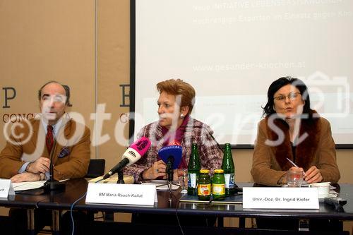 Pressekonferenz: Neue Initiative im Einsatz für die Knochengesundheit - Podiumsteilnehmer: BM Maria Rauch-Kallat, Univ.-Doz. Dr. Ingrid Kiefer, Univ.-Prof. Dr. Hans Bröll, Univ.-Prof. Dr. Klaus Klaushofer und Univ.-Prof. Dr. Heinrich Resch