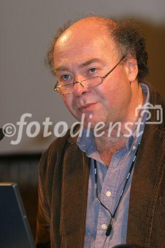 (C) fotodienst/Anna Rauchenberger - Wien - 24.10.2006 - KEF fordert von der neuen Regierung Maßnahmen, die eine professionelle und reflektierte wissenschaftliche Zusammenarbeit mit Entwicklungsländern ermöglicht. FOTO: Andre Gingrich (Full Professor, Institute for Social and Cultural Anthropology University of Vienna, and Chairman of the Commission for Social Anthropology at the Austrian Academy of Sciences).