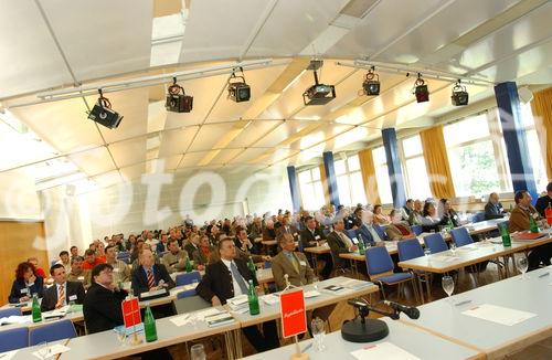 Grosses Interesse - der Veranstaltungssaal im Schloß Seggau 