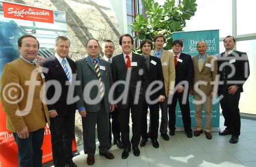 Gruppenfoto alle Vortragende mit Saubermacher AG Chef Hans Roth (Mitte)