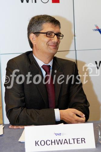 (c) fotodienst/Dan Carabas - Wien 22.06.07 - Pressekonferenz zum Thema Wirtschaftsfaktor Flughafen Wien - FOTO: v.li. Herr Kochwalter