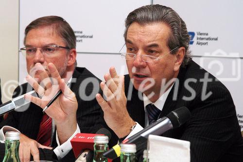 (C)fotodienst/Mag. Daniel Katzinger - Wien 22.03.2007
Flughafen Wien AG: Bilanzpressekonferenz für das Jahr  2006 
Foto v.l.: Gerhard Schmid (Vienna International Airport),  Mag. Herbert Kaufmann (Vorstandsprecher der Flughafen Wien AG)