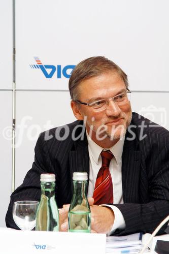 (C)fotodienst/Mag. Daniel Katzinger - Wien 22.03.2007
Flughafen Wien AG: Bilanzpressekonferenz für das Jahr  2006 
Foto: Gerhard Schmid (Vienna International Airport) 