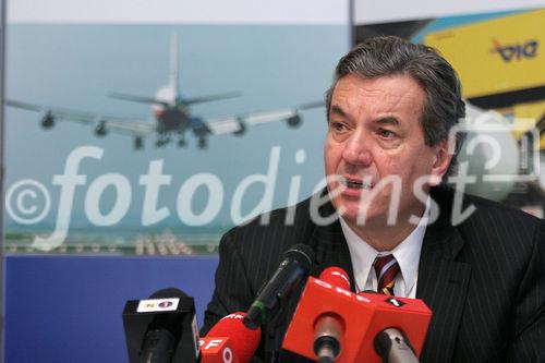 Flughafen Wien kann für das Jahr 2005 gute Verkehrsergebnisse und 7,3 % Passagierwachstum verzeichnen. Bild: Mag. Herbert Kaufmann (Vorstandssprecher der börsennotierten Flughafen Wien AG). Foto: Anna Rauchenberger, am 18.01.06