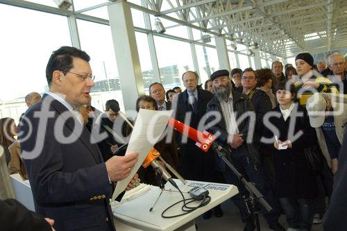 Festredner (u.a.): IKG-Präsident Ariel Muzicant, HAKOAH-Präsident Paul Haber, Innenministerin Liese Prokop, Vizebürgermeister und Stadtrat Sepp Rieder; unter den Gästen: Markus Rogan, Frank Stronach, Alexander van der Bellen