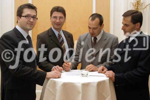 (C)fotodienst/Mag. Daniel Katzinger - Wien 29.03.20073. Information-Security-SymposiumFoto v.l.: Dragan Simic (Ericsson), Mag. Josef Heinschink (LAD-EDV),  Michael Meixner (CPB SOFTWARE AG), Otto Erbert (Siemens)