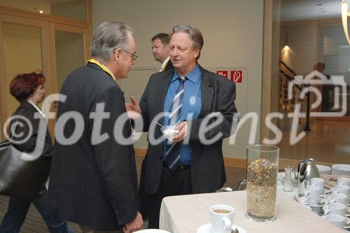 (c) Fotodienst / Daniel K. Gebhart - Pressebrunch zum Rauchertelefon und Symposium zum Welt-Nichtrauchertag - FOTO: Symposium Teilnehmer.